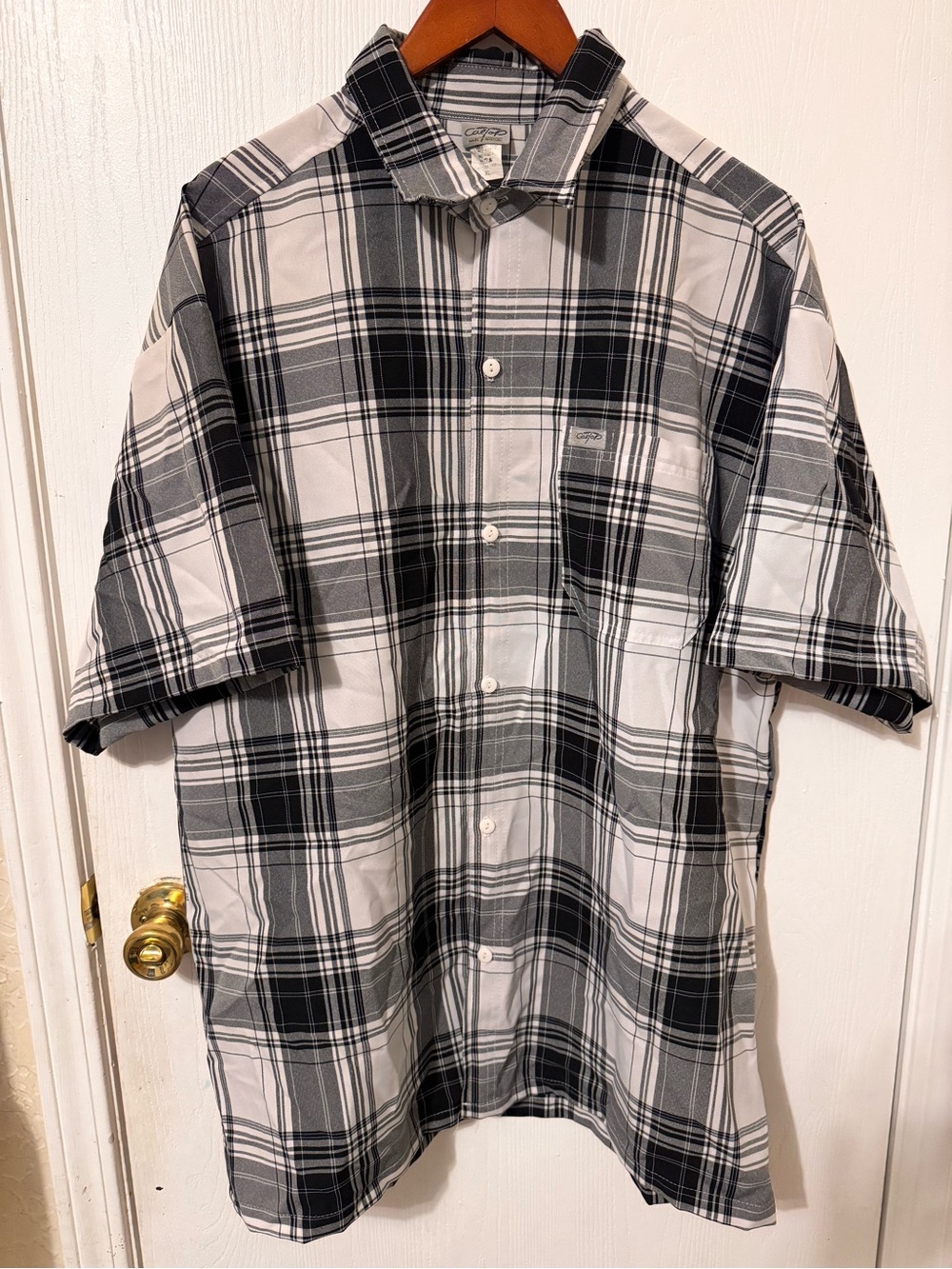 CalTop Black & White Plaid Short-Sleeve Button-Down